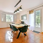 Amazing Home In Barjac