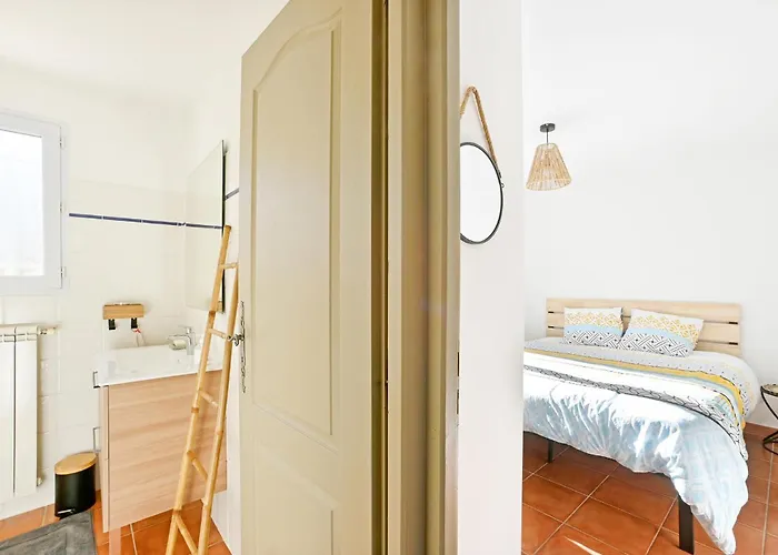 3 Bedroom Beautiful In Barjac