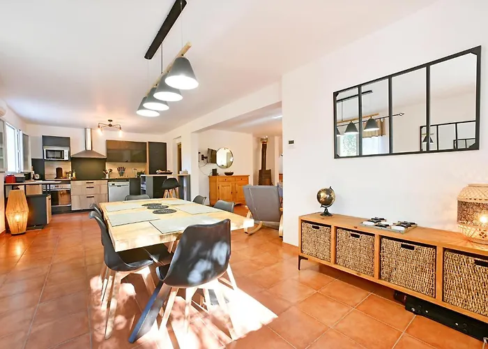 3 Bedroom Beautiful In Nyaraló
